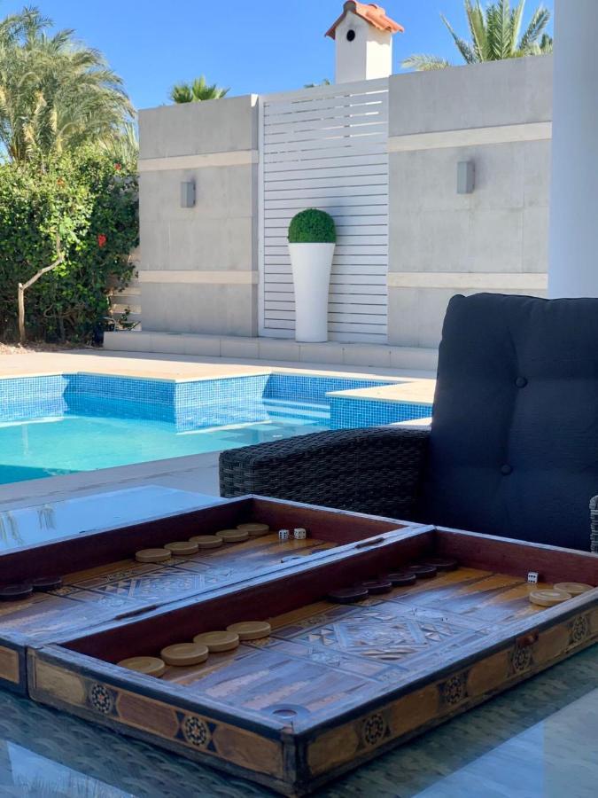 פרבוליה Deluxe First Line Villa מראה חיצוני תמונה