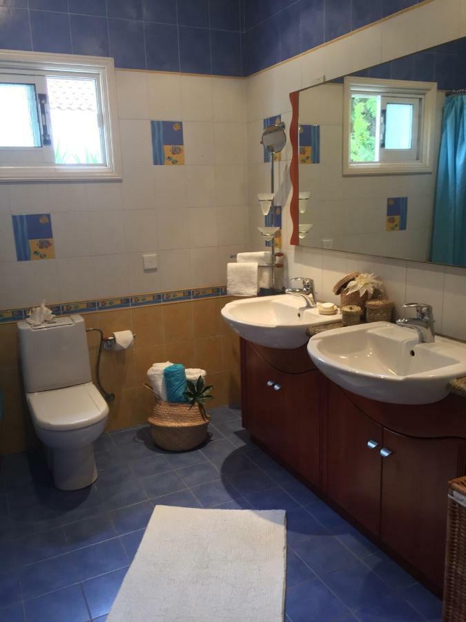 פרבוליה Deluxe First Line Villa מראה חיצוני תמונה